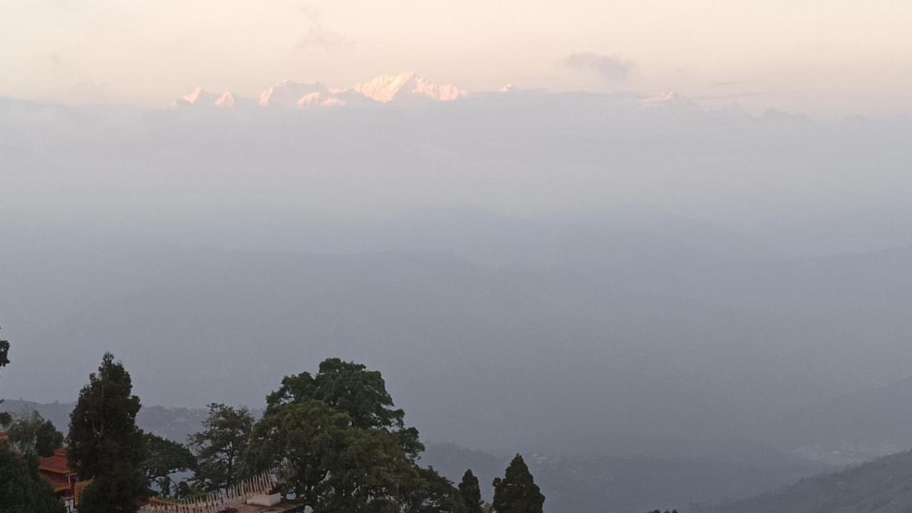 Tashi Delek Home Stay ดาร์จีลิง ภายนอก รูปภาพ